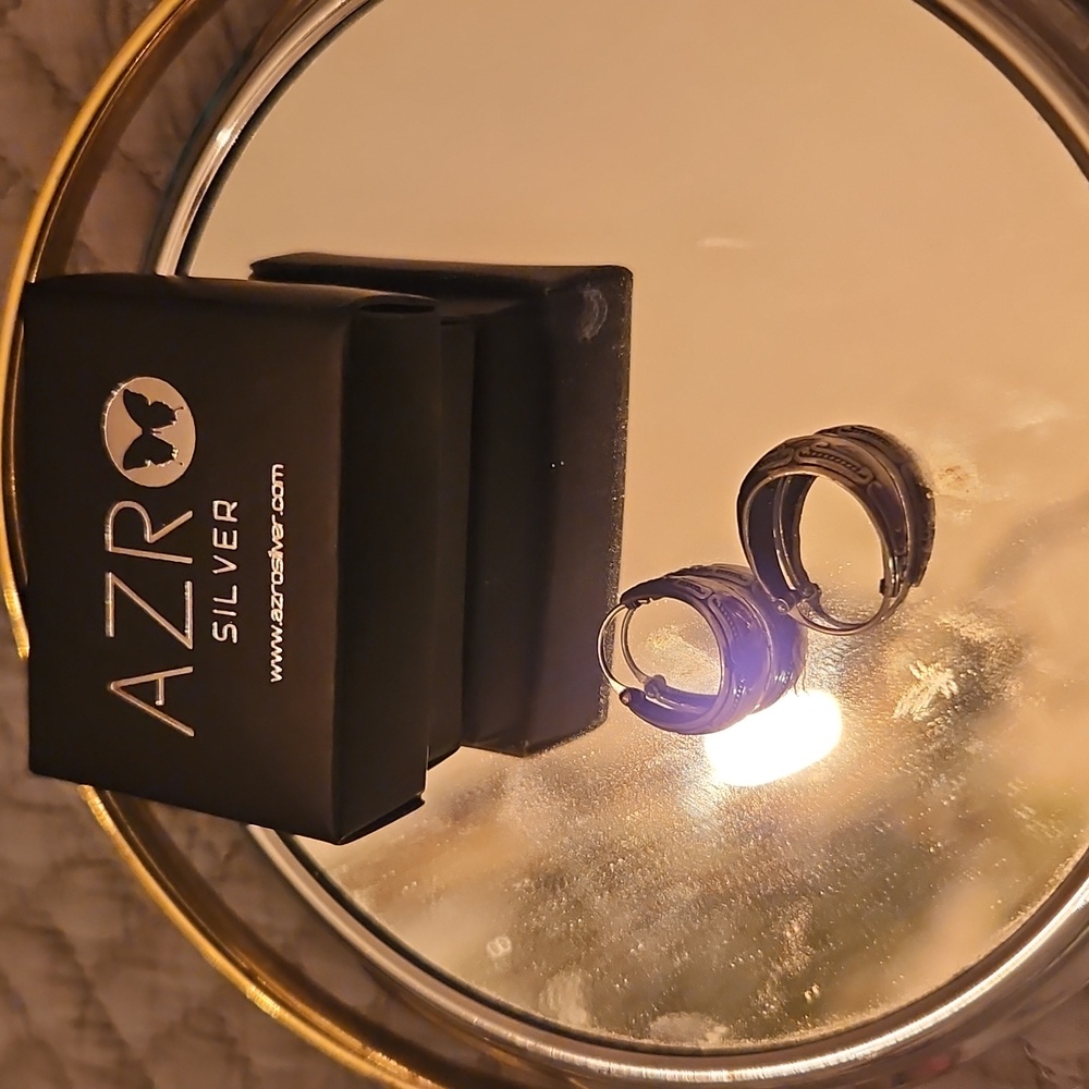 AZRO SILVER HOOPS About 1"